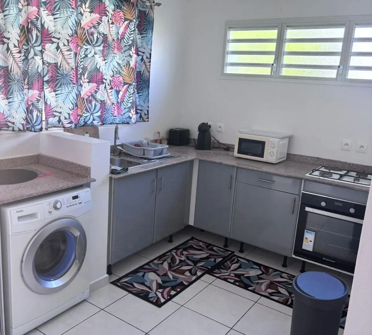 Lavillaporal Lamentin Apartament
